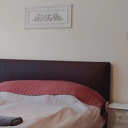 For Long-term, Budget! Szondi Apartment Budapest