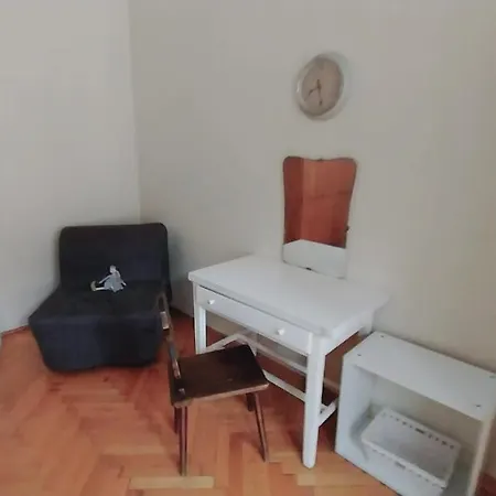 For Long-term, Budget! Szondi Appartamento *